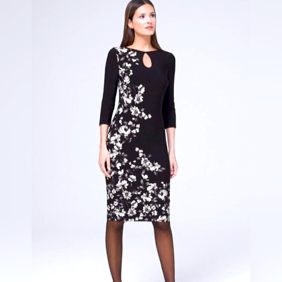 White House Black Market Dresses & Skirts - White House Black Market Reversible Floral Solid
Sheath Dress - Size Small - New